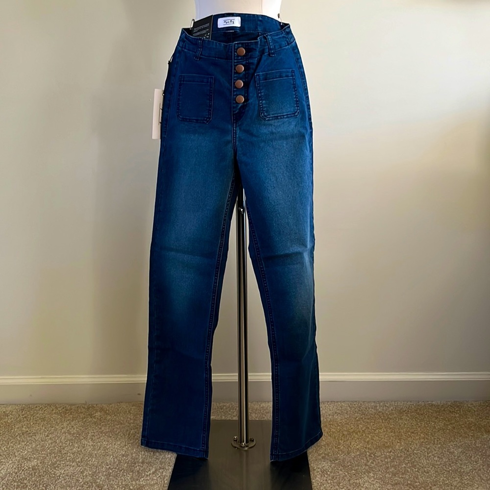 NWT Myra Bag Distressed Boot Cut Jean